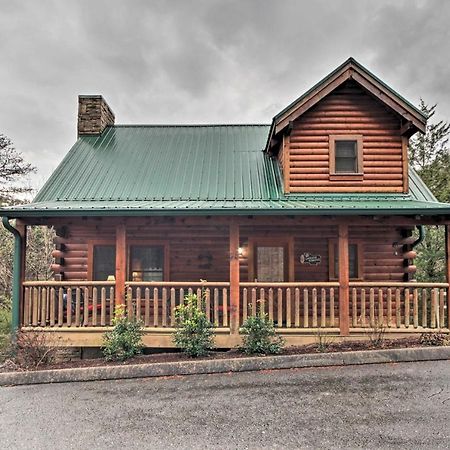 Cabin With Hot Tub About 2 Mi To Island In Pigeon Forge! エクステリア 写真