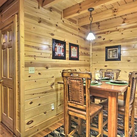 Cabin With Hot Tub About 2 Mi To Island In Pigeon Forge! エクステリア 写真